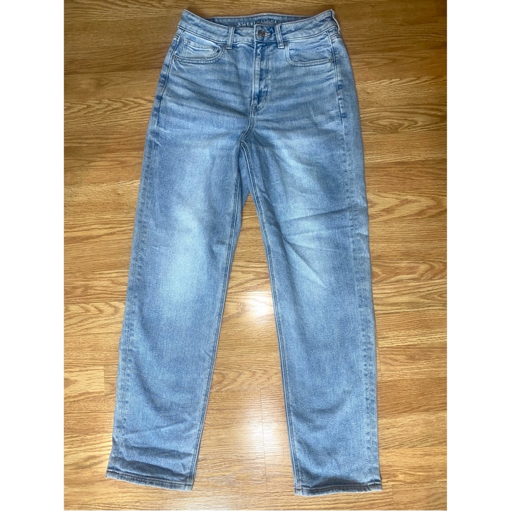 American Eagle Mom Straight Jean